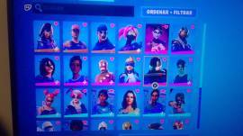 Cuenta de Fortnite con 13 pases de batalla al maximo +150 skins, € 450.00