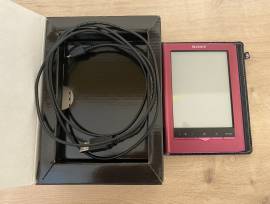 For sale eReader Sony E reader PRS-350 + case, € 19.95