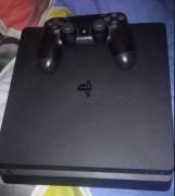 I sell PS4 + 1 controller + 3 games (6), € 300.00