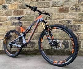 Se vende Bicicleta de Enduro Intense Primer 29er Factory Carbon, € 1,850.00