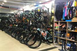 A la venta Tienda de Bicicletas con grandes ingresos mensuales, € 25,000.00