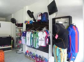 En venta Tienda de Deportes por cambio de Ciudad, € 8,250.00