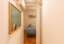 Se vende Piso con 2 patios y suelo de parquet, € 90,000.00