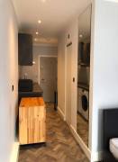 En venta piso moderno en Madrid capital, € 185,000.00