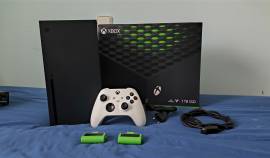 XBOX SERIES X + JUEGOS + GAMEPASS + DISCO DURO, € 600.00