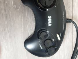 A la venta mando de Mega Drive modelo 1650, € 14.95