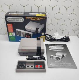 A la venta consola Nintendo Classic Mini como nueva, USD 80