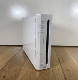 Se vende consola Nintendo Wii, solo consola, USD 15.00