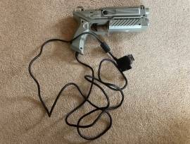 Se vende pistola para PS1 y Sega Saturn Logic 3 Predator 2, USD 35.00