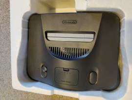 For sale console Nintendo N64 Goldeneye like new, € 295