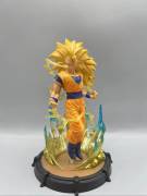 For sale Figure of Son Gokou Super Saiyan 3, USD 125.00