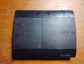 PlayStation 3 Ultra Slim 500gb con 16 juegos fisicos (usada), USD 350.00